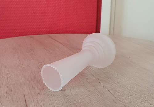 Florero De Vidrio Opalino (Usado)