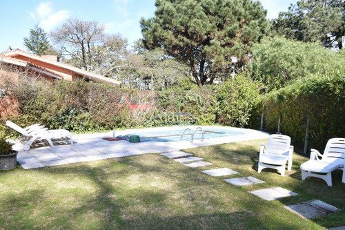 Casa En Country, 4 Dormitorios *- Ref: 3163