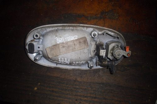 Imagen 2 de 2 de Vendo Manigueta Delantera Izquierda De Dodge Caravan Año 99