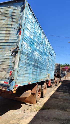 Baú De Caminhão De 8 Metros De Comprimento E 2.50 De Altura 