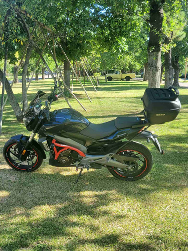 Dominar 400