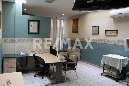 Consultorio - Comercial En Renta