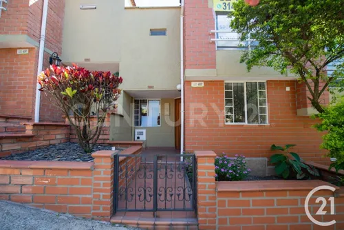 Se Renta Casa En Unidad Cerrada En Envigado A 3 Cuadras De C.c Mayorca