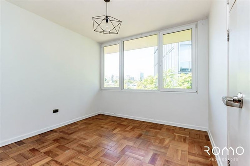 Departamento En Venta De 3 Dorm. En Vitacura