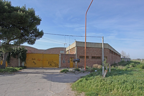 Imagen 2 de 13 de Galpones De Muy Buenas Construcción ,en Venta-permuta