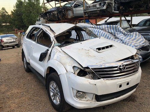 Sucata Hilux Sw4 3.0 2015 4x4 Aut. Diesel - Rs Auto Peças