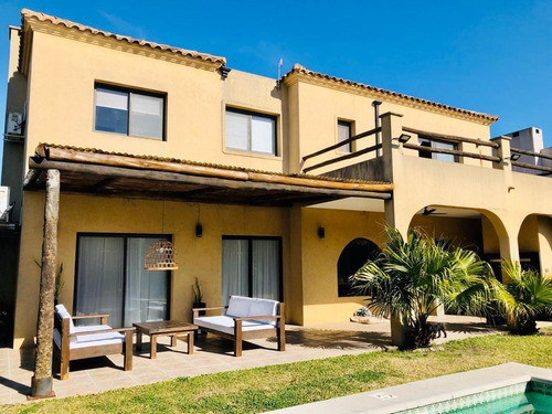 Imagen 12 de 17 de Excelente Casa En Alquiler - Santa Clara - Tigre