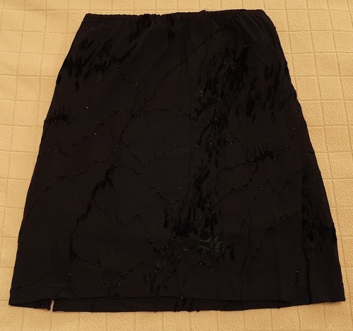 Pollera Falda Minifalda Negra En Tela Con Diseño Labrado