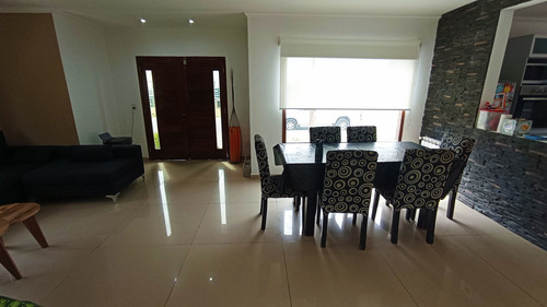 Imagen 9 de 30 de Venta Casa 4 Ambientes Con Pileta Y Gran Quincho