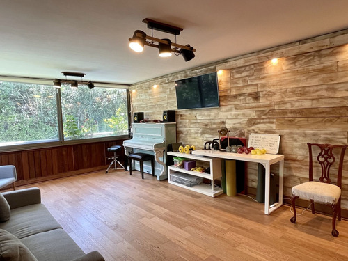 Depto De 5 Dorm, 4 Baños, Amplios Espacios En 220 Mt2 Utiles