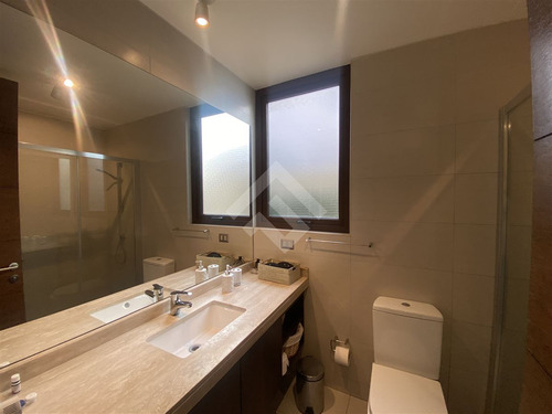 Excelente, Casa En Venta De 3 Dorm Y Serv. Chamisero, Colina
