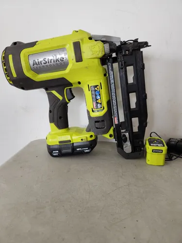 Clavadora ryobi 18v sale