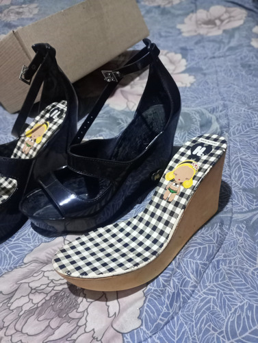 Zapatos De Goma Numero 39 Con Taco Chino Sandalias (Usado)