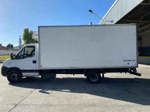 Imagen 2 de 17 de Iveco Daily Con Equipo De Frio Y Trabajo Fijo (opcional)