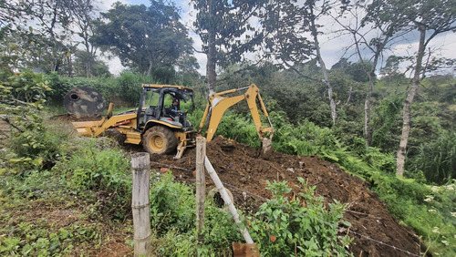 Venta Retroexcavadora Caterpillar 420d - Modelo 2006
