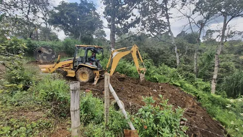 Venta Retroexcavadora Caterpillar 420d - Modelo 2006