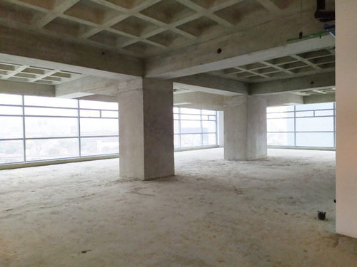 Imagen 11 de 21 de Las Mercedes 200 M2 Olga Prada Inmuebles