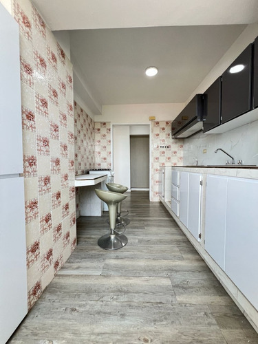 En Venta Apartamento En La Trigaleña, Residencia Gran Pama, Valencia. Maritza Lopez