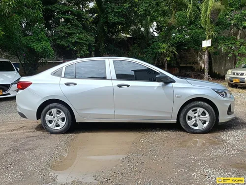 Chevrolet Onix lt