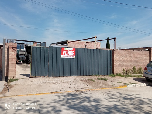 Galpón  Y Departamento En Zona Céntrica De Villa Cura Brochero