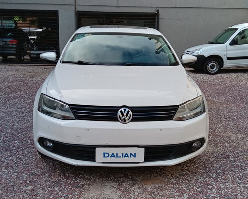 Volkswagen Vento 2.5 Luxury