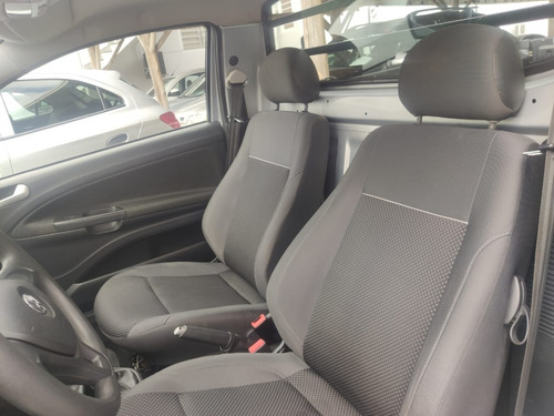 Imagem 8 de 9 de Volkswagen - Saveiro 1.6 Trendline 2020