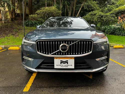 Volvo XC60 2.0 T8 Plus