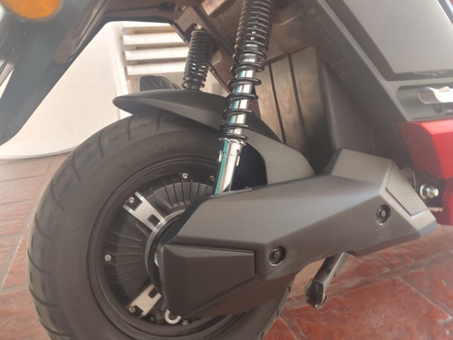 Imagen 5 de 15 de Moto Eléctrica Impecable - Solo 2 Pesos Por Km! - Gilera Eg