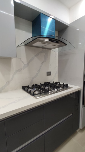 Se Alquila Apartamento A Estrenar En La Urb. Las Chimeneas, Res Montecarlo. Keivis V
