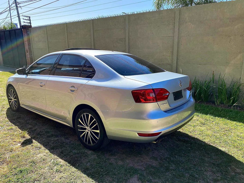 Imagen 10 de 25 de Volkswagen Vento 2012 2.0 Sportline Tsi 200cv Dsg