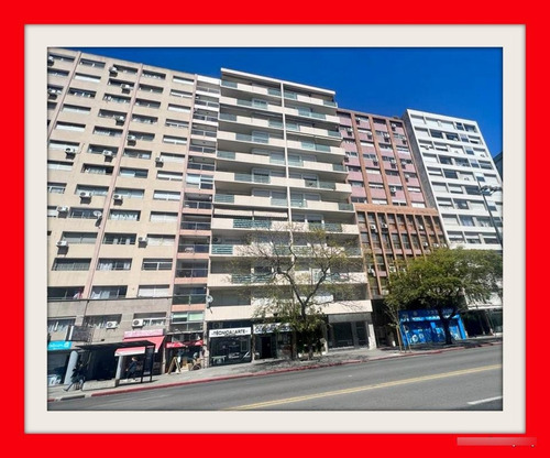 Venta Cómodo Y Hermoso Apartamento En Cordón Sur, 2 Dormitorios, Balcón, Al Frente, Excelente Ubicación, Con Renta