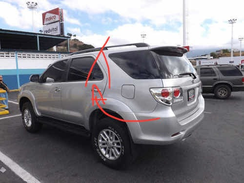 Ventanilla Trasera Izquierda Fortuner 2010-2013