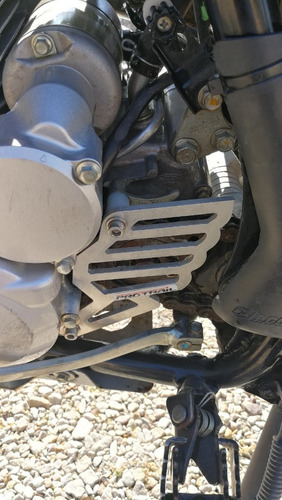Imagen 8 de 16 de Honda Tornado 250 Año 2015