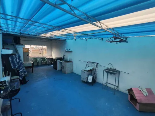 Quiroga: Casa De 3 Pisos + Terraza/ Opción Apartamento Independiente