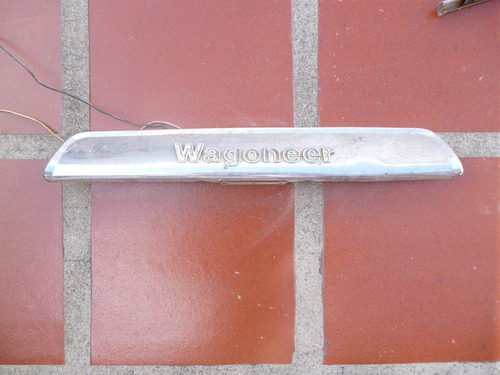 Platina Comada De La Compuerta Trasera De Wagoneer, 73-87