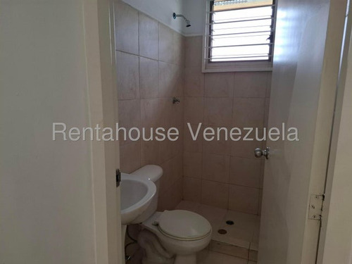 En Alquiler Estupenda Oficina. Mls 25-17449. Ycl.