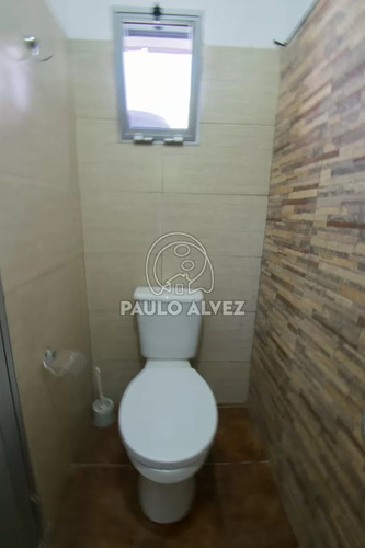 Alquiler Temporal Playa Grande, Un Dormitorio, Dos Baños,piscina Climatizada, Parrillero. A Menos De 150 Metros Del Mar.