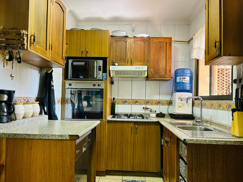 Casa 3d Y 3b En Excelente Barrio De Ñuñoa