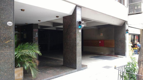 Imagen 3 de 4 de Cochera Doble En Recoleta. Excelente Ubicación.