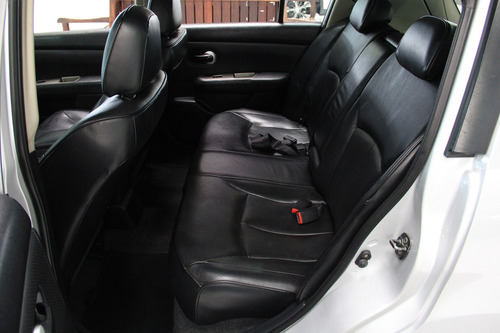 Nissan Tiida 1.8 Sl Automático Flex