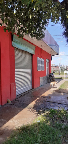 Imagen 4 de 7 de Locales Sobre Transitada Avenida Guemes Esq Plutarco