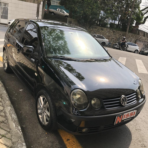 Imagem 2 de 11 de Volkswagen Polo Hatch. 1.6 8v Gasolina Manual