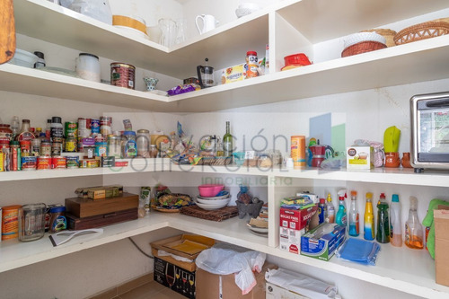 Jurica, Casa En Venta En La Mejor Calle