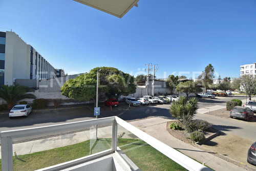 Venta De Departamento Cercano A Avenida Francisco Aguirre