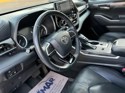 Toyota Highlander 3.5 Limited Panoramic Roof At