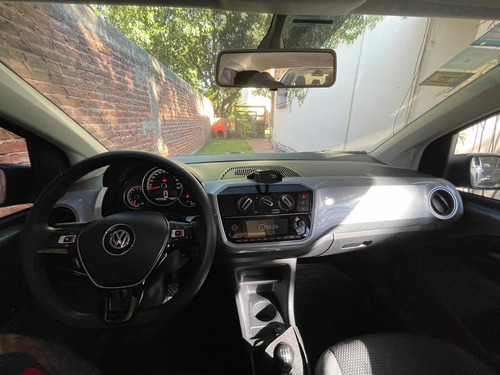 Volkswagen Up! 2018 1.0 High Up! 75cv 3 P