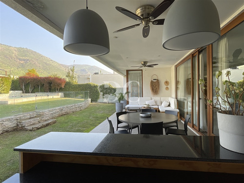 Casa En Chamisero A Pasos Alianza Francesa Chicureo Colina