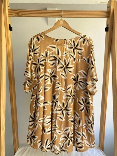 Imagen 2 de 4 de Blusa Estampada En Simil Lino - Talle Grande