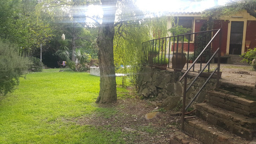 Casa En Las Sierras Con Arroyo Propio, Gran Parque Y Piscina