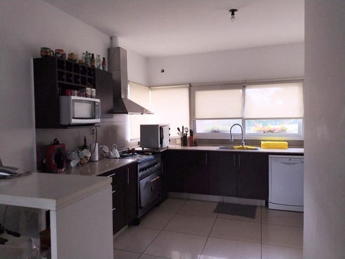 Imagen 8 de 24 de Excelente Casa A La Venta De 5 Ambientes En Barrio Los Sauces. Pilar